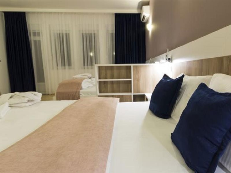 Airport Garni Hotel Belgrade 26/58