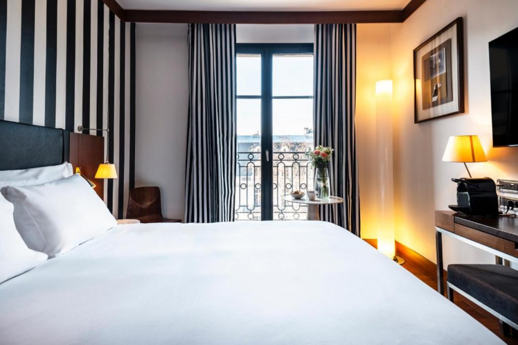 Grand Hotel Champs Elysees 30/61