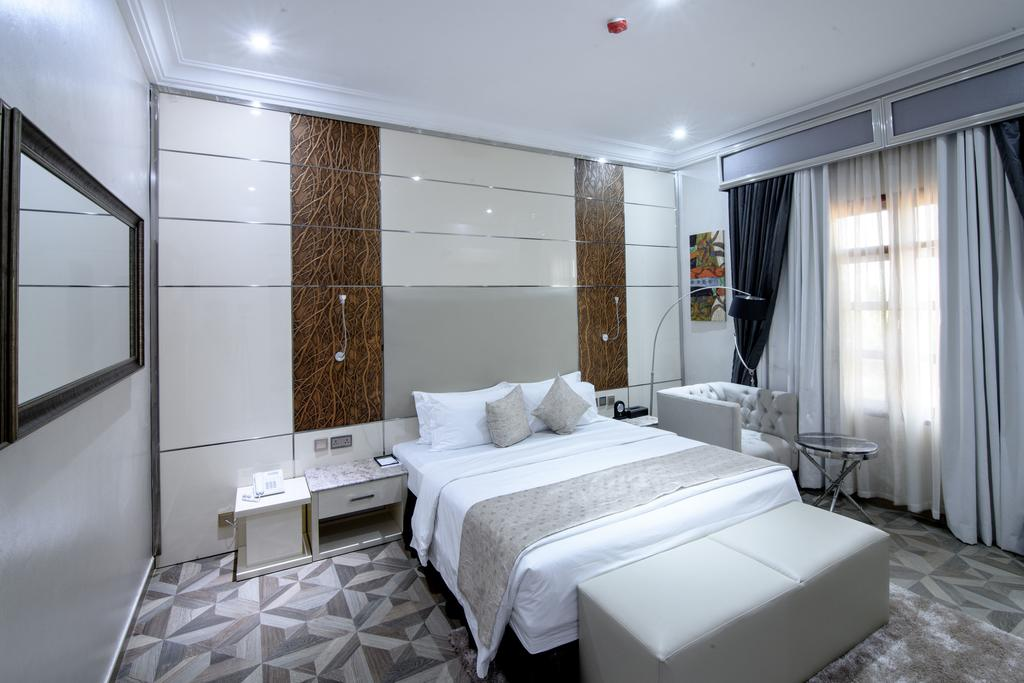 Wells Carlton Hotel and Apartment Abuja 7/57