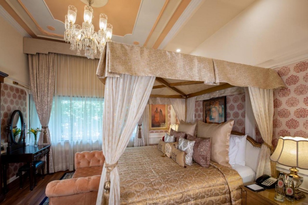 The Claridges New Delhi 20/64