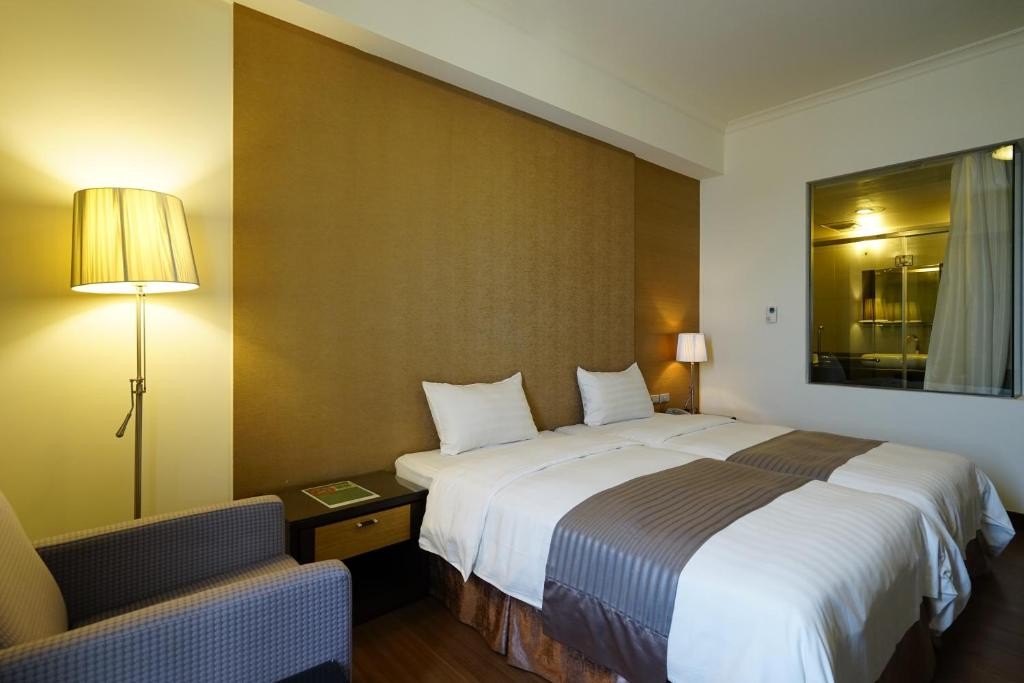 HAI YUE HOTEL 11/33