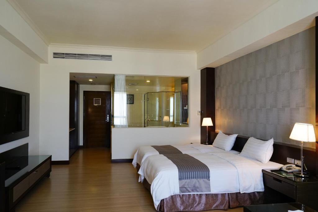 HAI YUE HOTEL 12/33