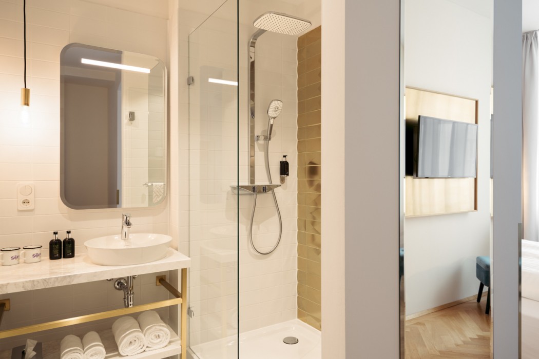 Hotel Schani Salon 7/48
