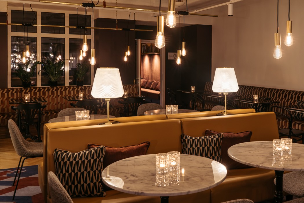 Hotel Schani Salon 18/48
