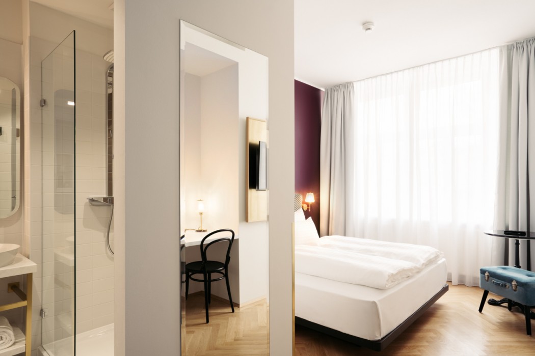 Room at Hotel Schani Salon, VIENNA