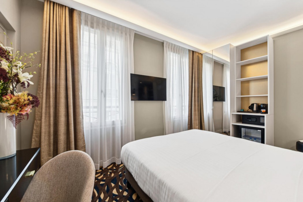 Hotel Mondial 21/100