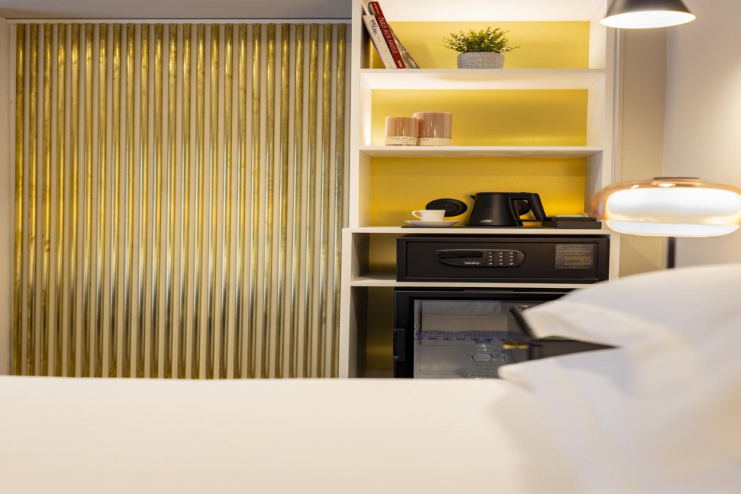 Hotel Mondial 56/100