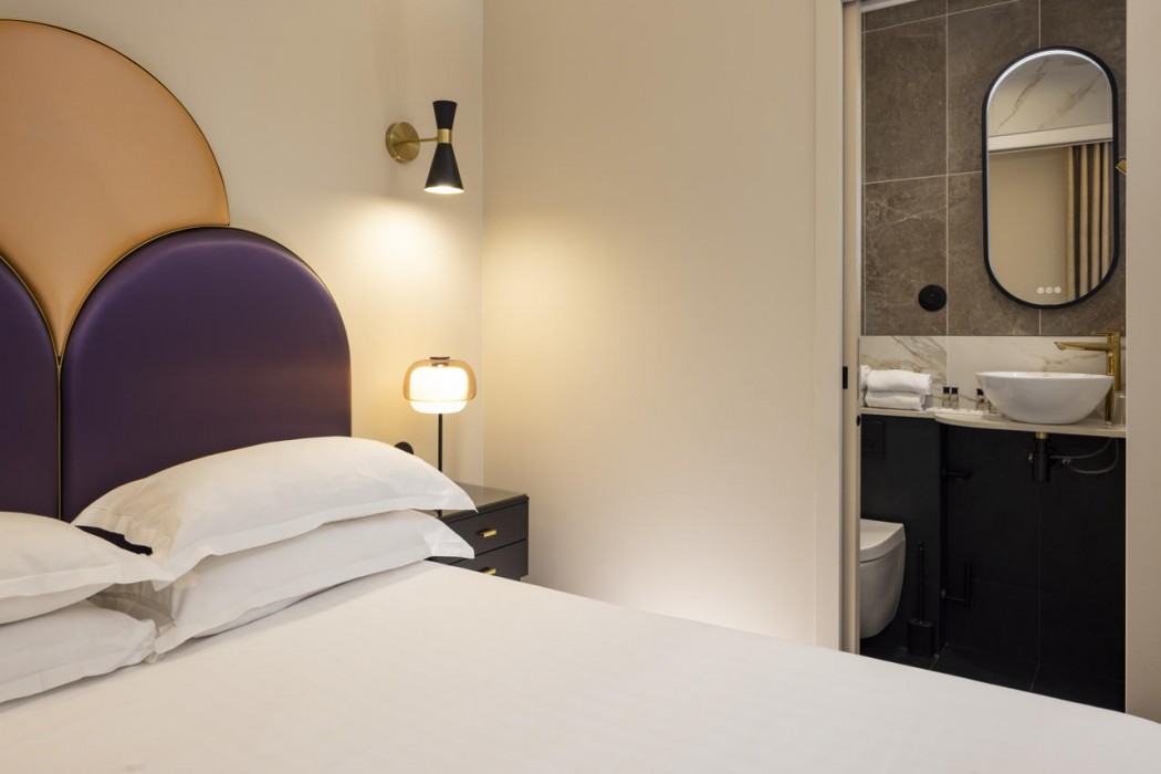 Hotel Mondial 38/100