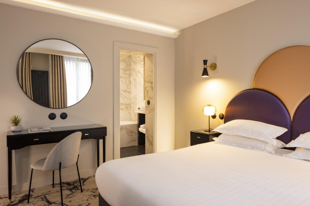 Hotel Mondial 27/100