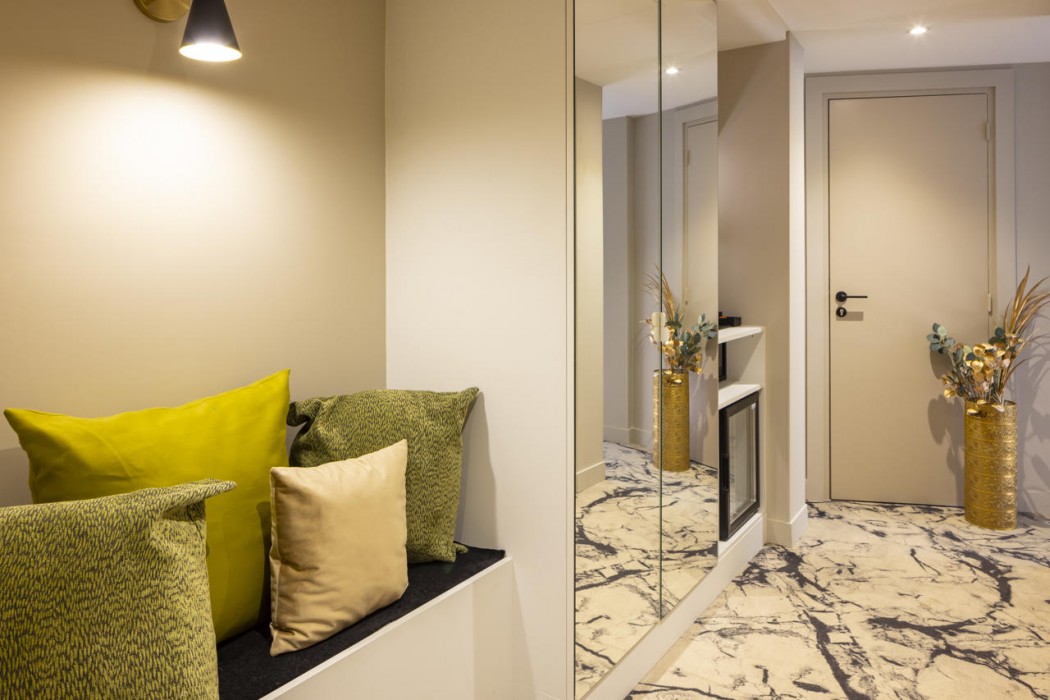 Hotel Mondial 33/100