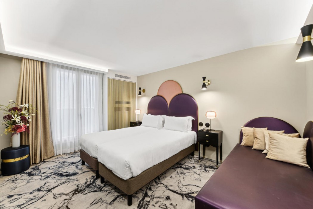 Hotel Mondial 17/100