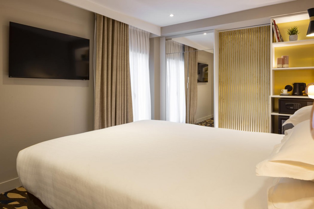 Hotel Mondial 58/100