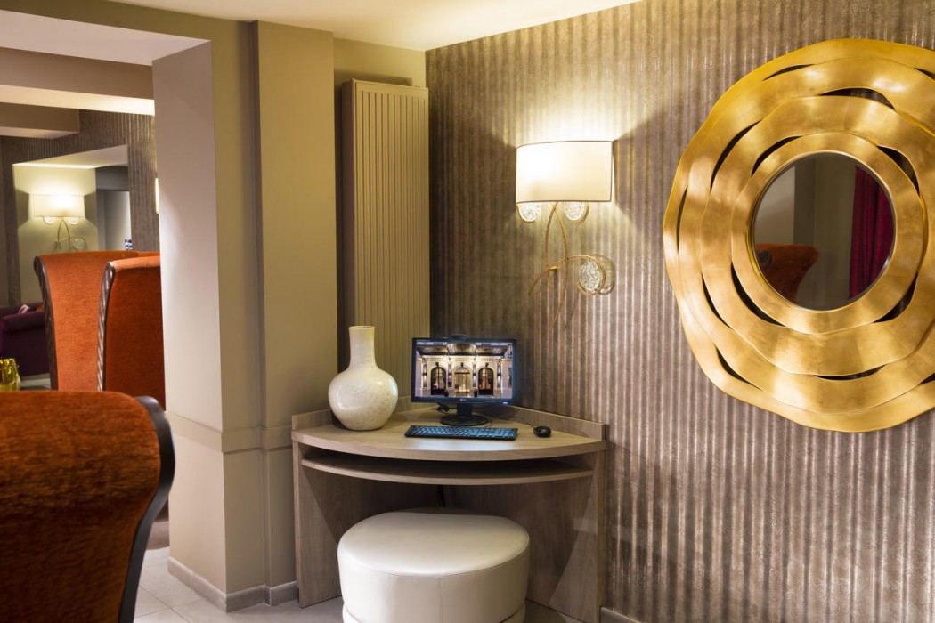 Hotel Mondial 5/100