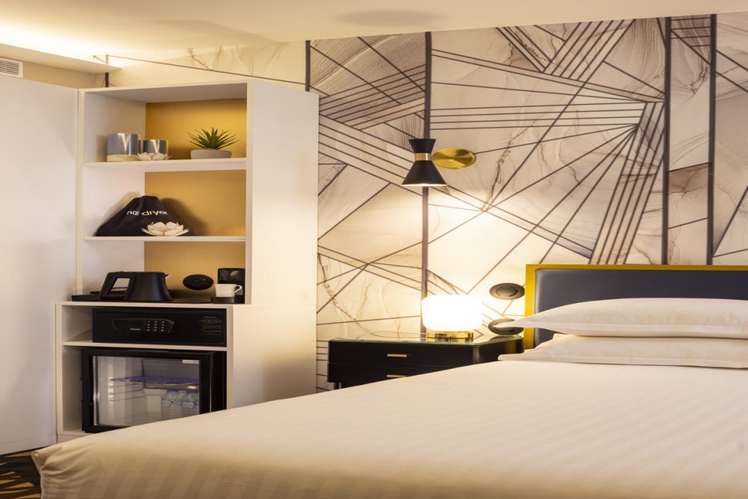 Hotel Mondial 46/100