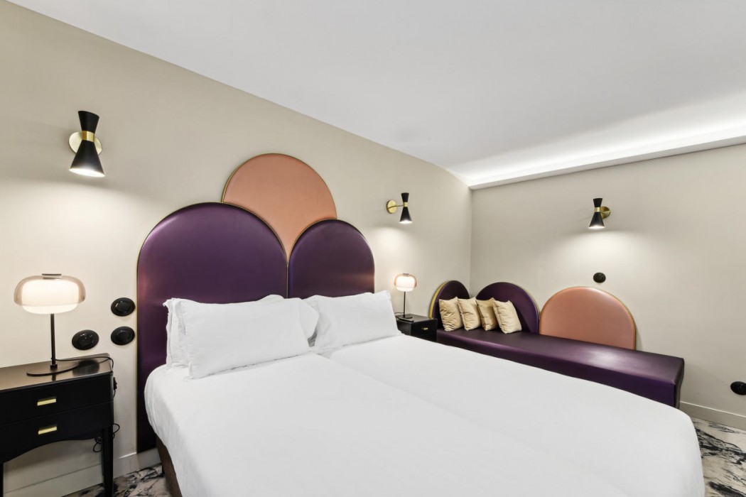 Hotel Mondial 15/100