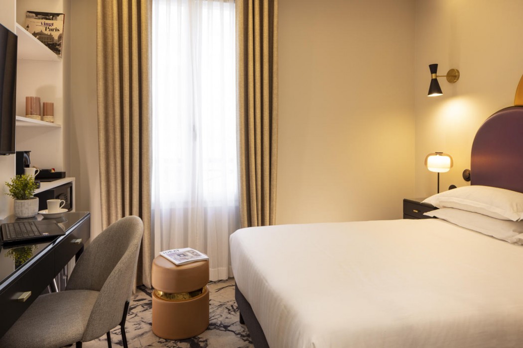 Hotel Mondial 31/100