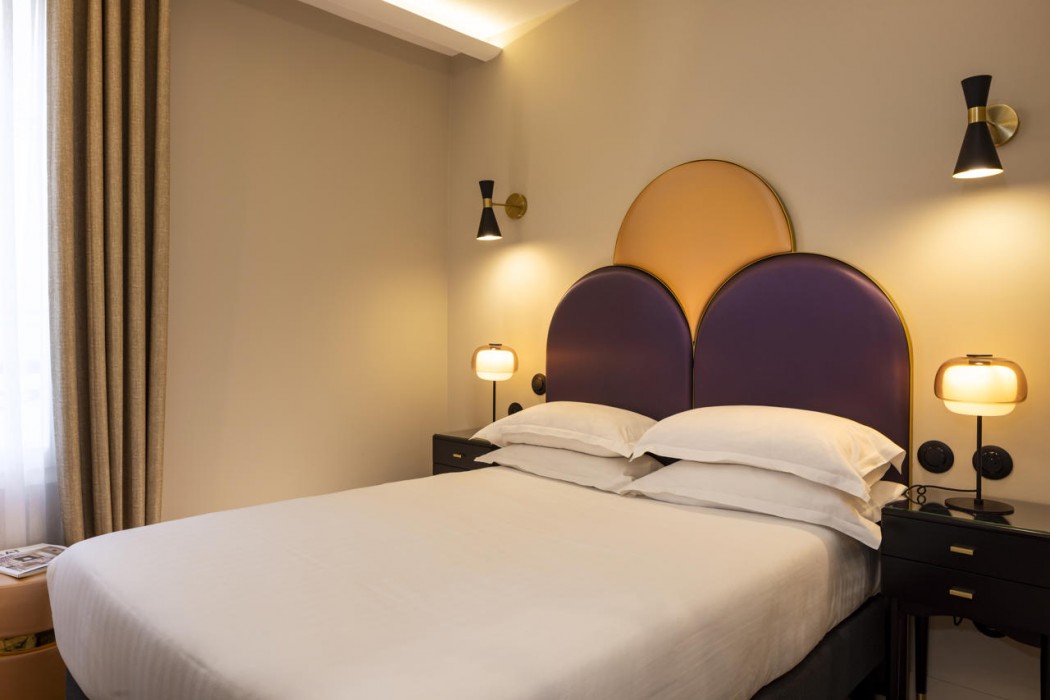 Hotel Mondial 35/100