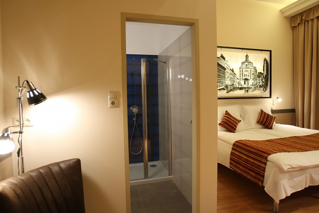 Lion Premium Hotel 24/85