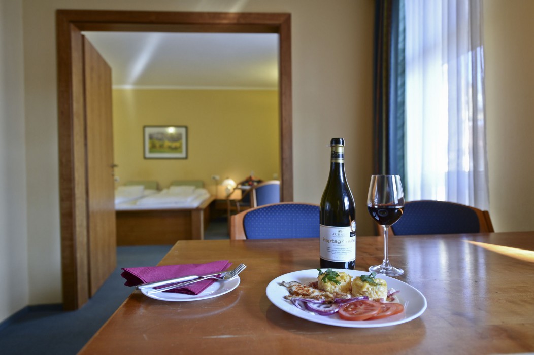 Hotel Unicornis 35/83