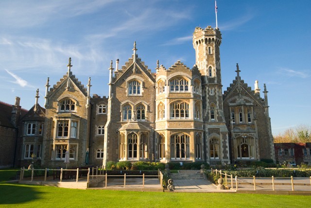 Oakley Court 2/26