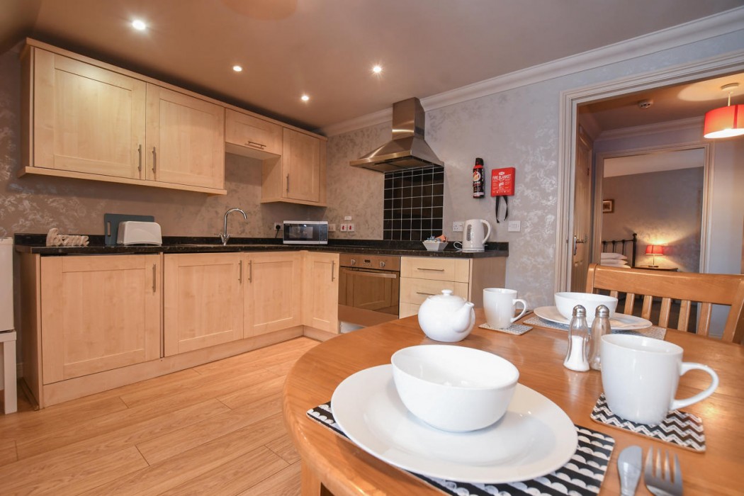 The Queens Hotel and Victoria Cloisters 12/82
