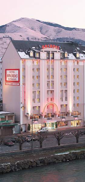 Arcades Hotel 2/30
