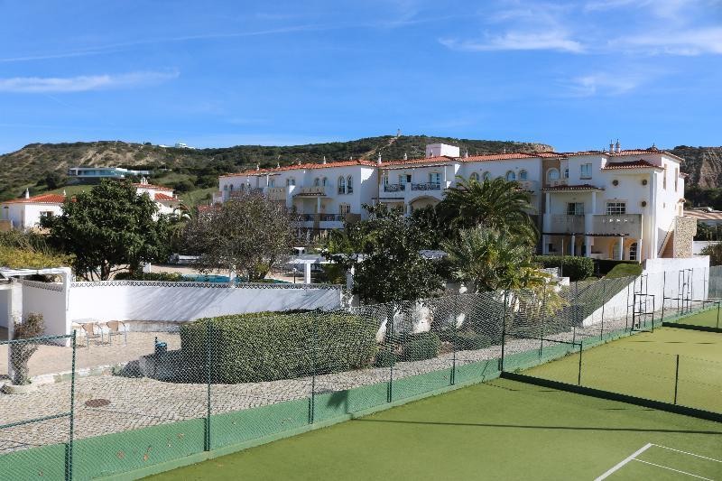 Cvl Club House 58/100