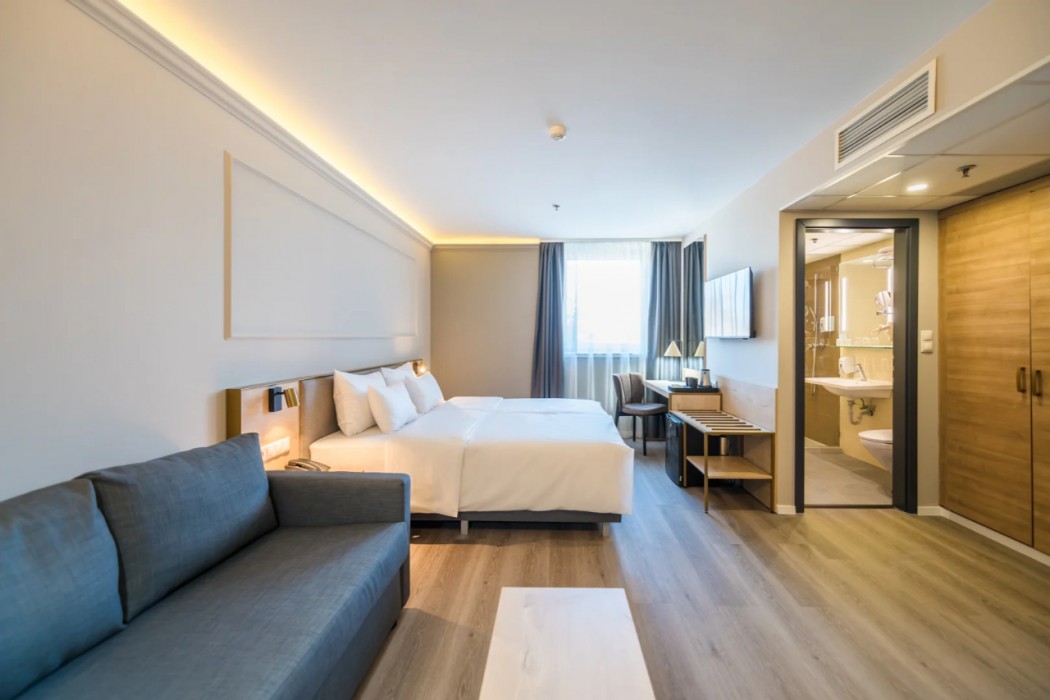 Expo Tower Hotel by Mellow Mood Hotels 16/82