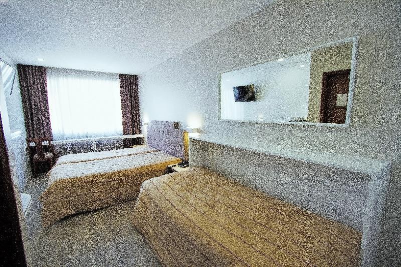 Hotel Avenida 64/78