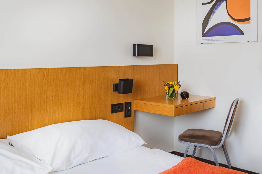 Hotel Well 14/43