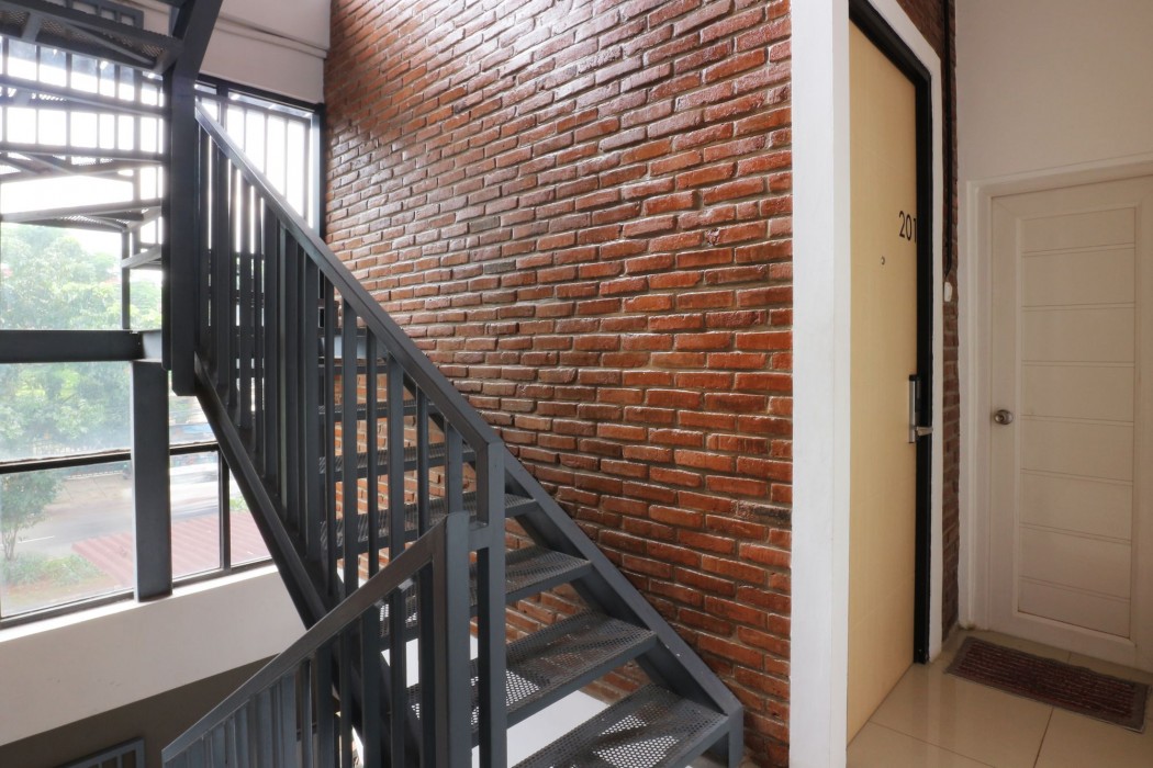 Urbana Homes 19/50