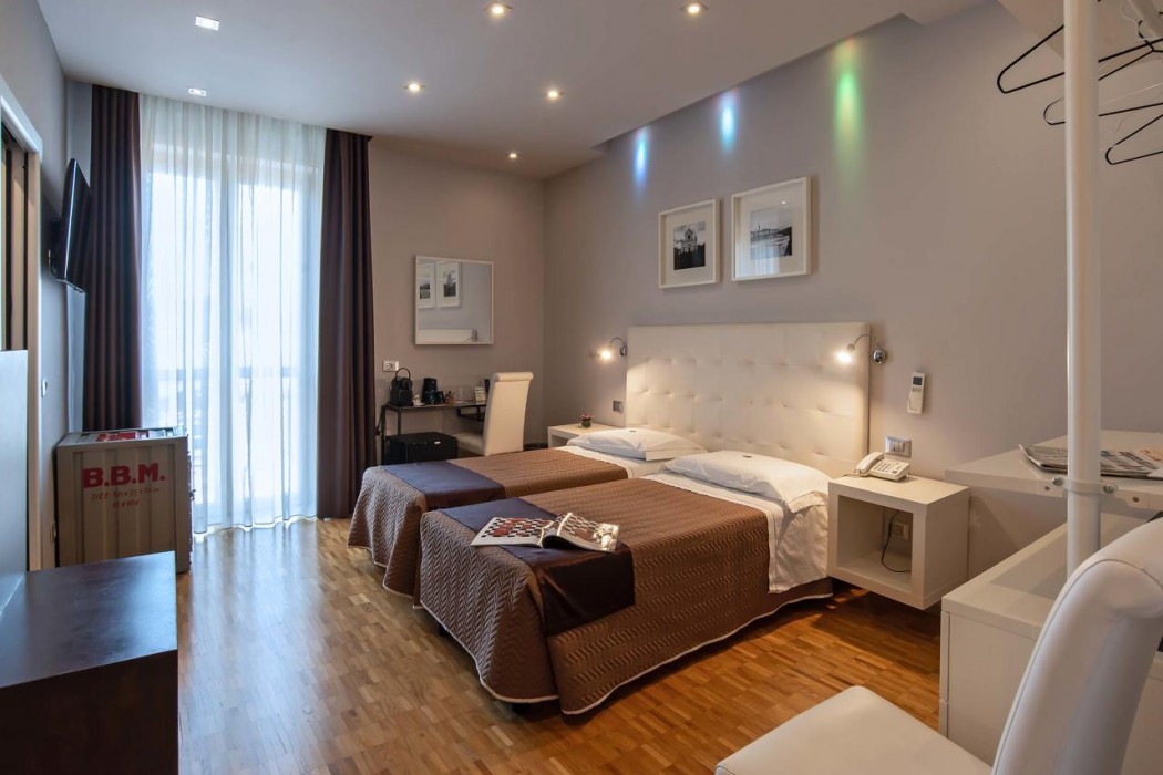 Hotel Orcagna 10/36