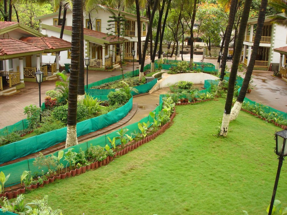 Golden Swan Beach Resort 7/17