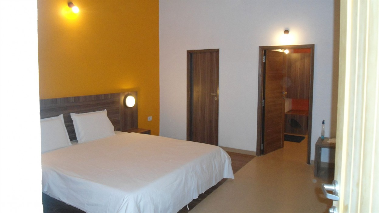 Golden Swan Beach Resort 6/17