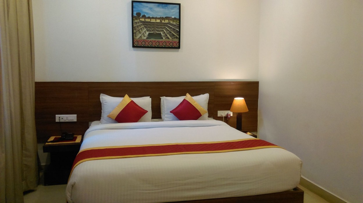 Clarks Inn Hampi 24/57