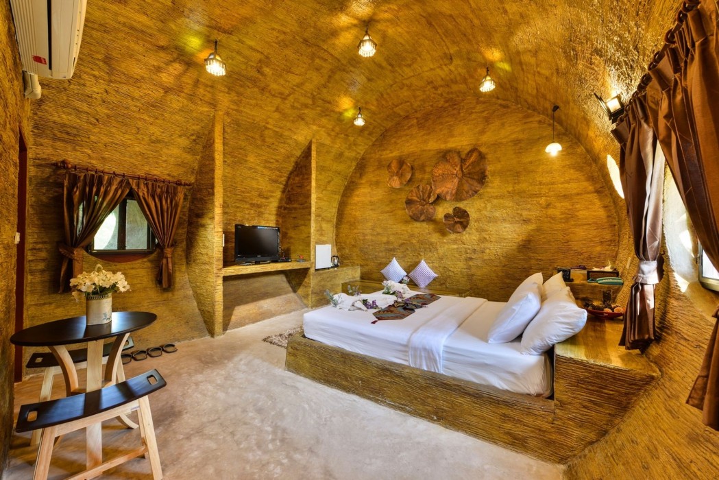 Theerama Cottage Resort 24/84