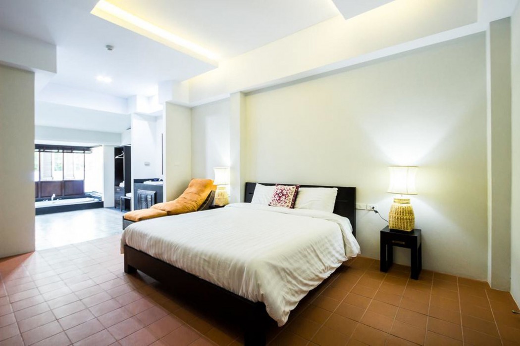 Jamadevi Hotel 53/91