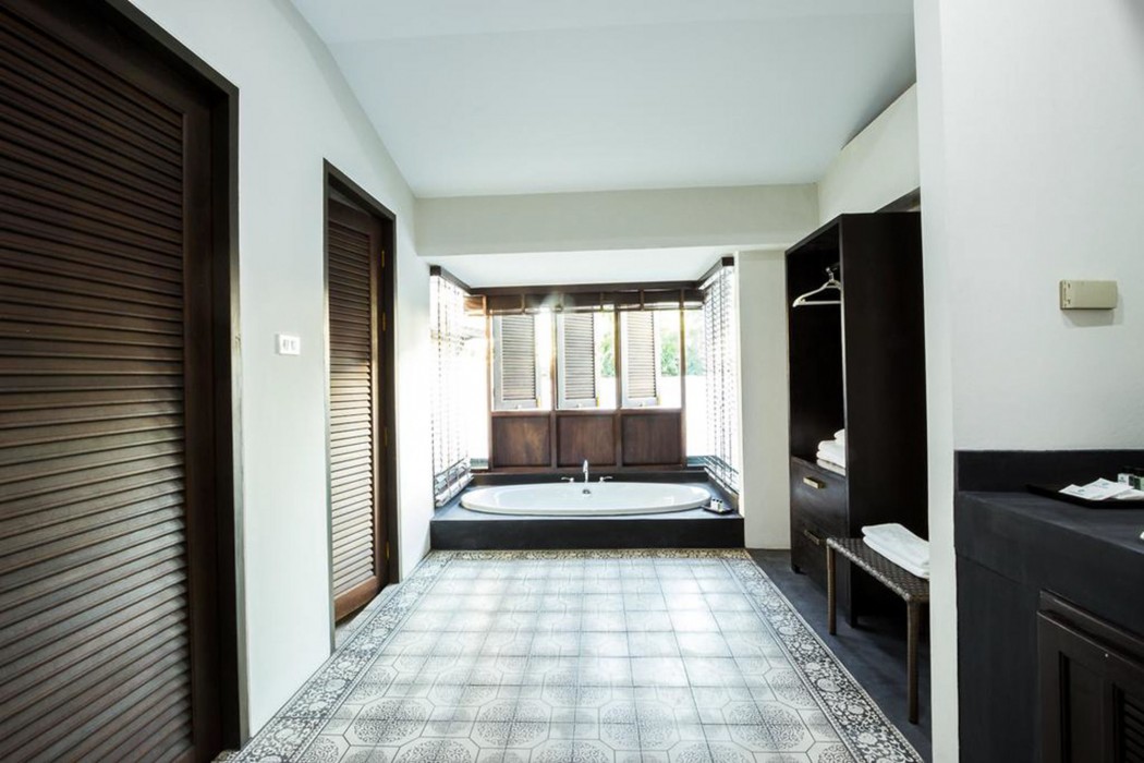 Jamadevi Hotel 39/91