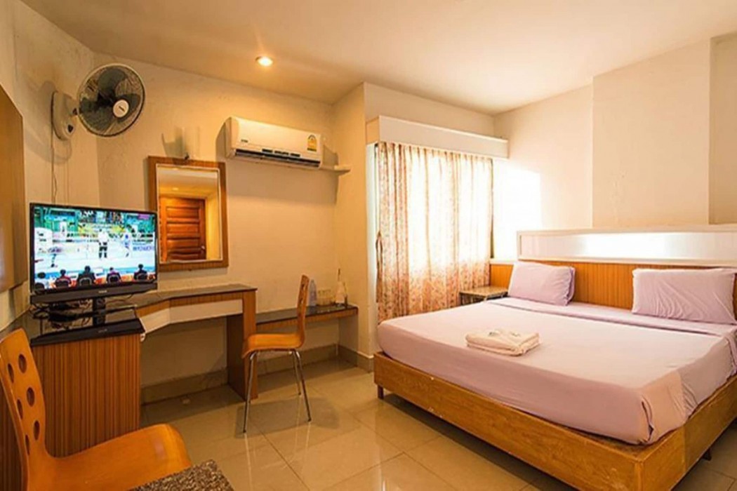 Satit Hotel 25/30