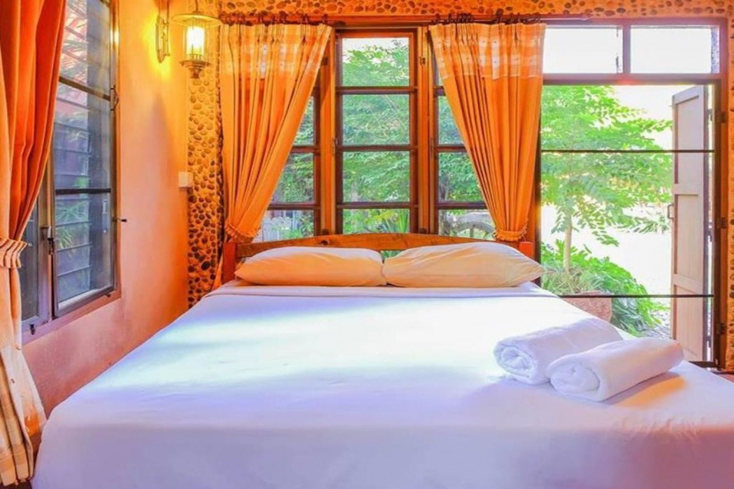 Baan Esan Country House 10/28