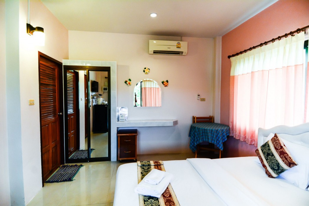 Tanaosri & Creekside Resort 20/68