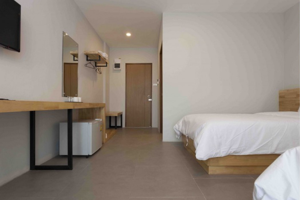Easy Hotel 43/75