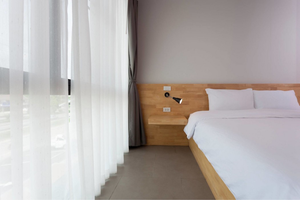 Easy Hotel 51/75