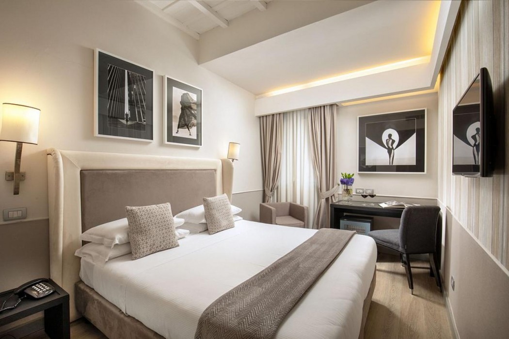 Hotel Condotti 24/63
