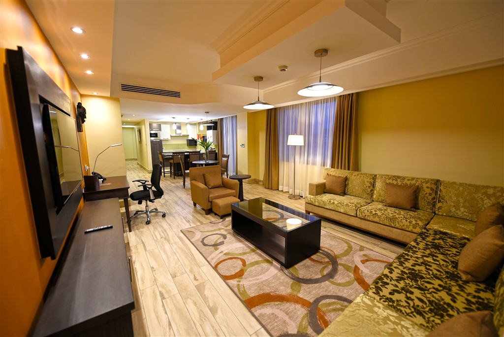 Mestil Hotel And Residences 27/70