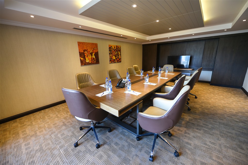 Mestil Hotel And Residences 47/70