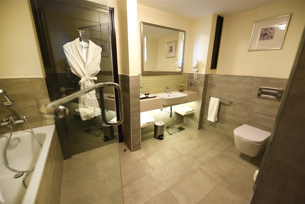 Mestil Hotel And Residences 19/70