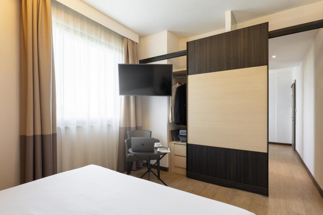 Warmthotel 12/47