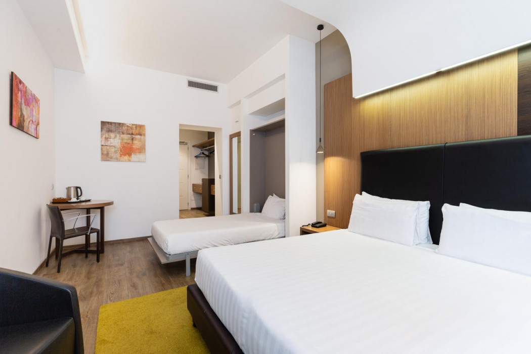 Hotel Trevi Collection 12/109