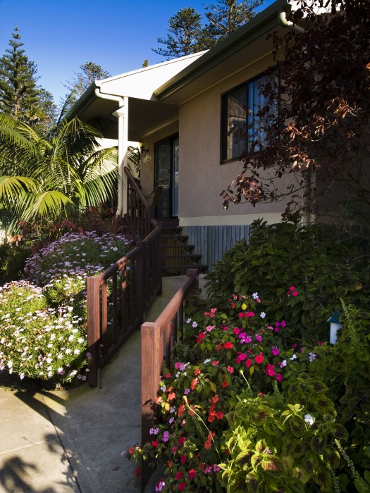 Governors Lodge Resort Hotel 11/69